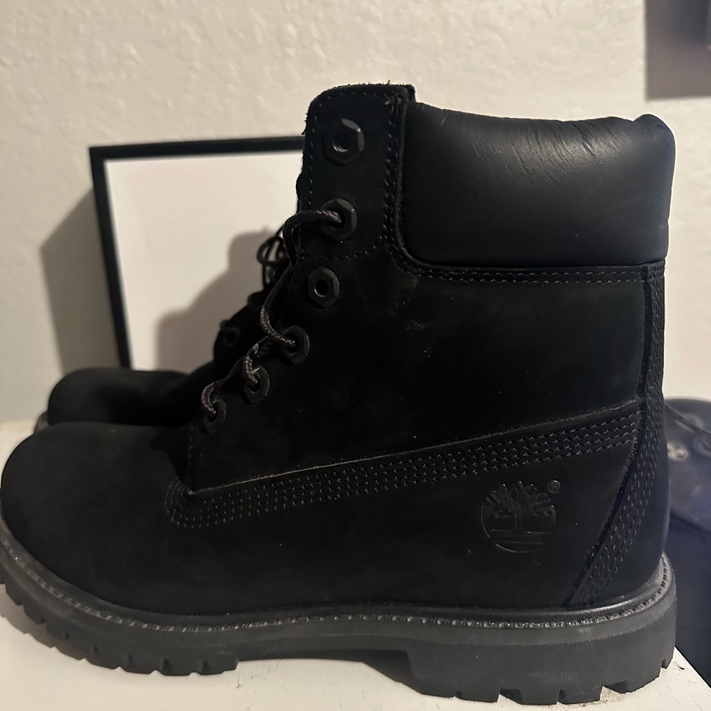 TIMBERLAND WOMENS PREMIUM 6" NUBUCK WATERPROOF BOOTS
